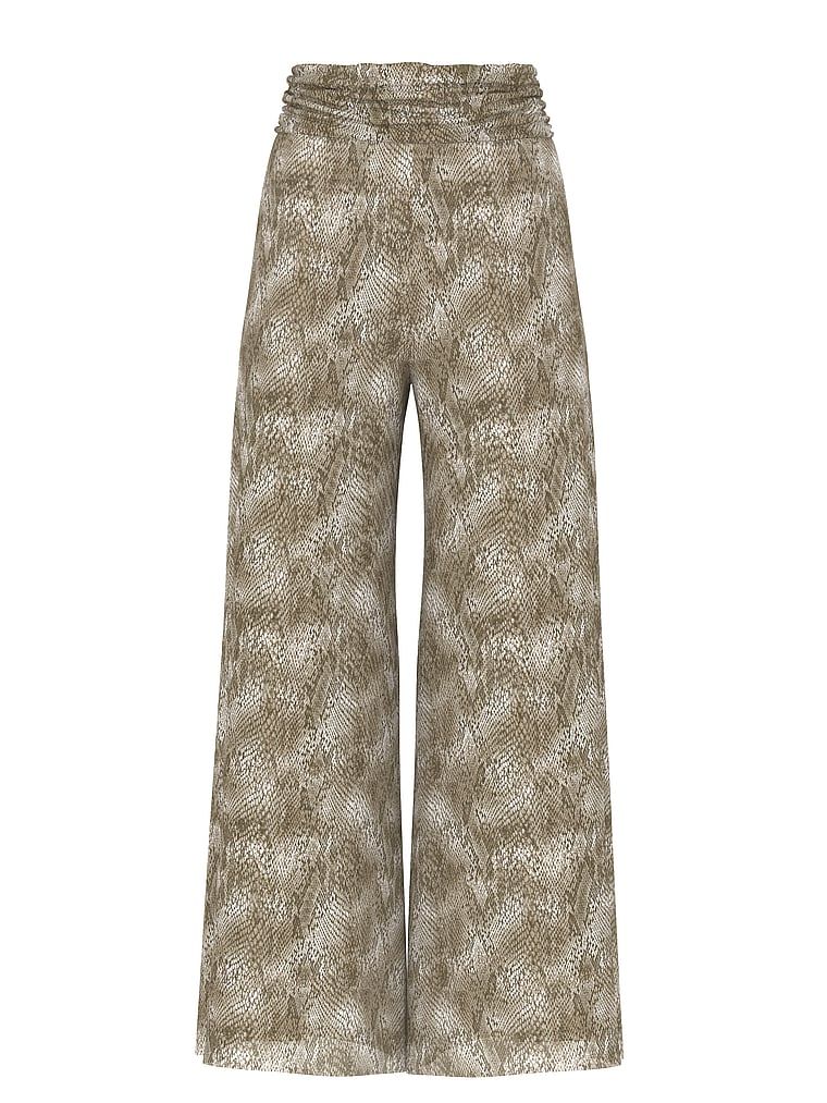 Pantaloni de plajă, costume de plajă. Produsul este modelat și provine din colecția Victoria's Secret Swim.