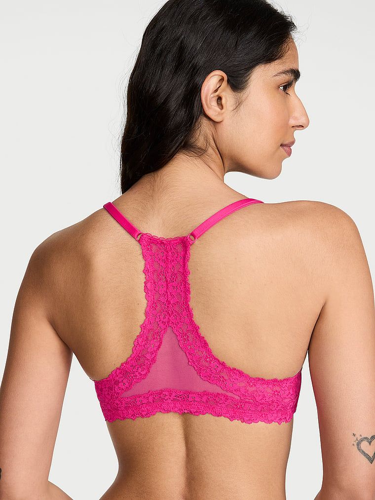Sutien push-up fixat în fața Racerback-ului. Produsul este roz și provine din colecția Body by Victoria.