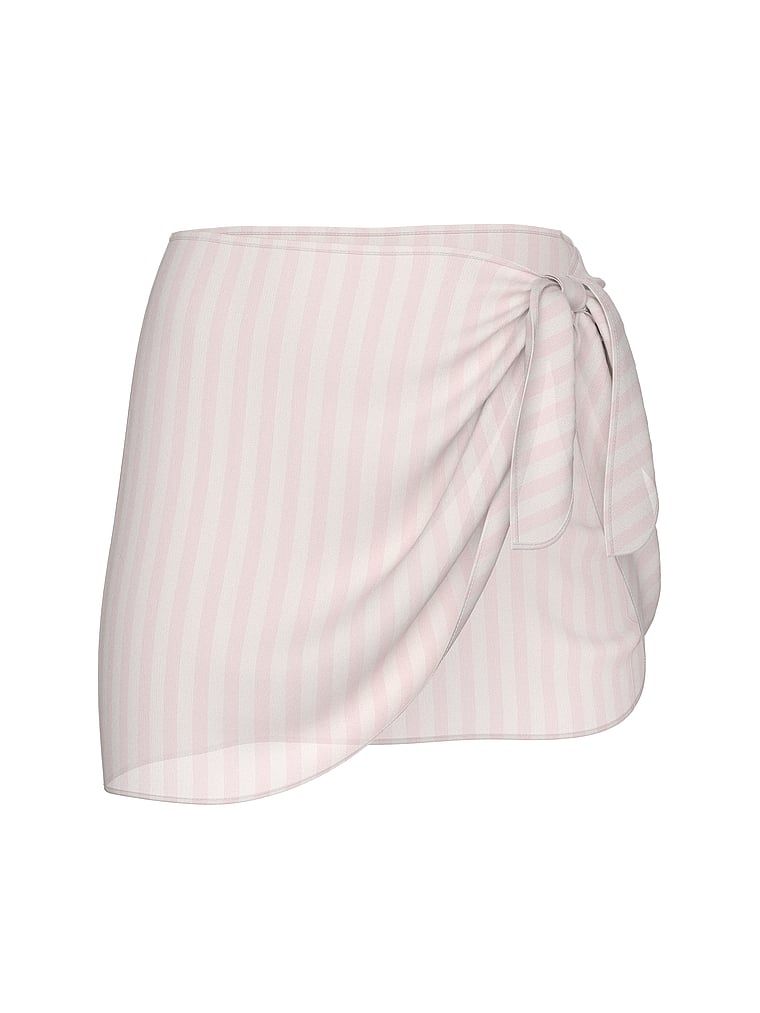 Mini Sarong Iconic Stripe Beach Hip Cover. Produsul este modelat și provine din colecția Victoria's Secret Swim.