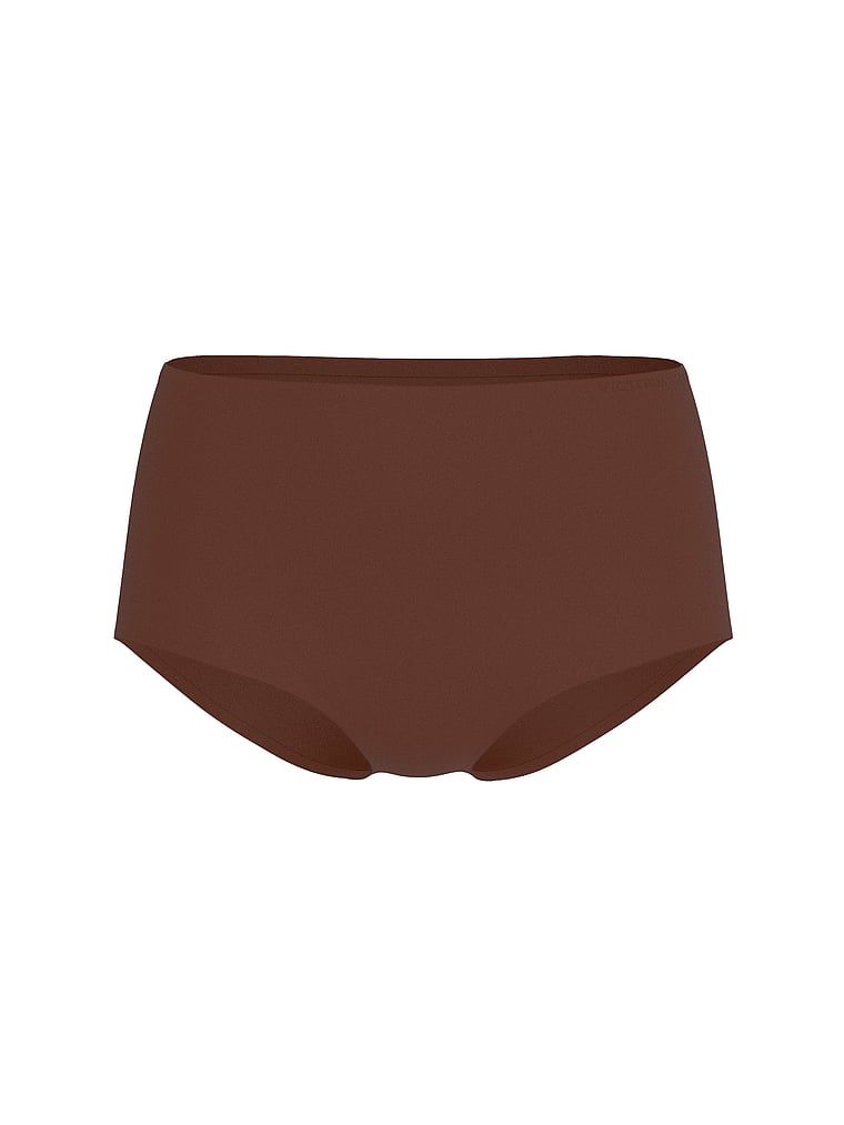 Chiloți cu talie înaltă Flex. Produsul este maro și provine din colecția Body by Victoria.