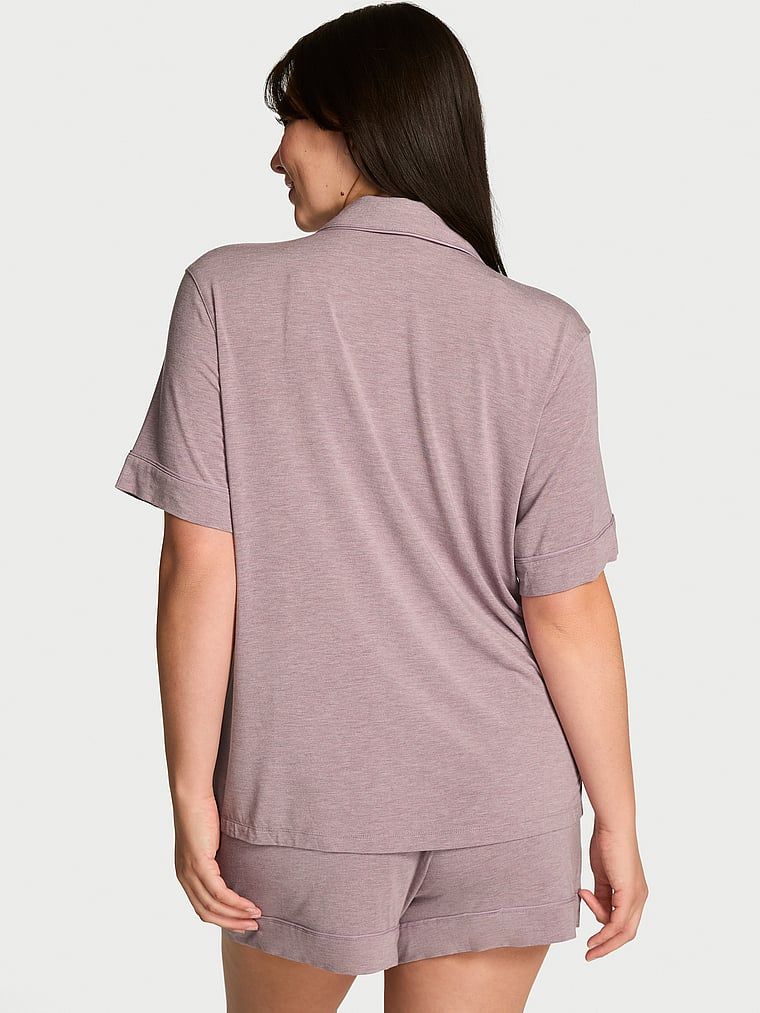Pijamale modale cu pantaloni scurți SoSoft. Produsul este de culoare mov și provine din colecția Victoria's Secret.