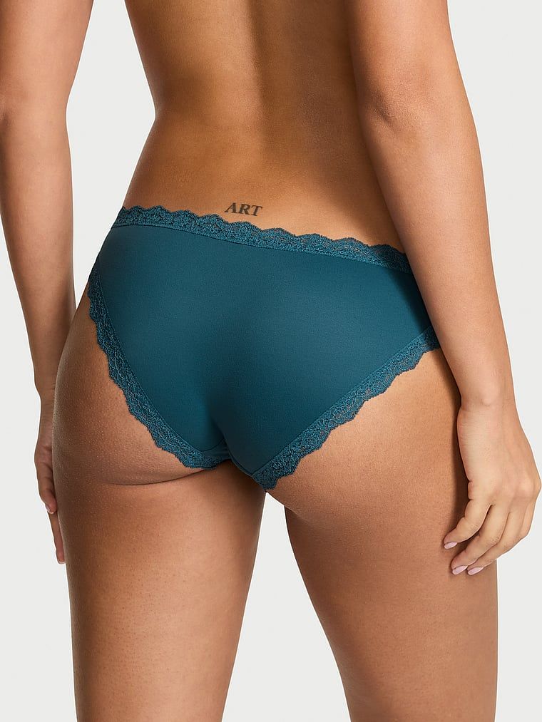 Chiloți din dantelă pe marginile bikinilor cu dantelă. Produsul este de culoare albastră și provine din colecția Dream Angels.