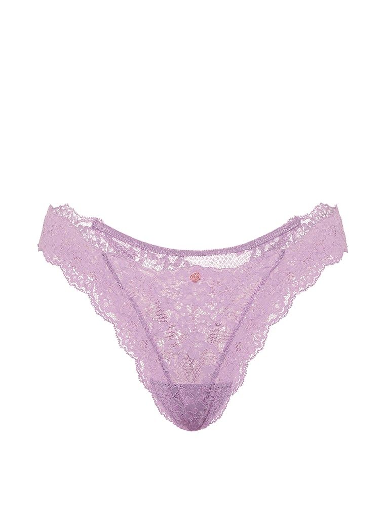 Chiloți brazilieni din dantelă. Produsul este de culoare mov și provine din colecția Dream Angels.