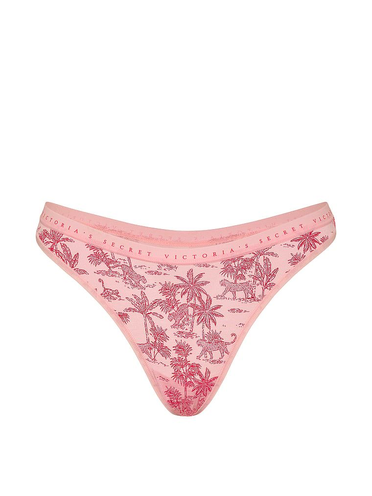 Tanga de bumbac cu picior înalt. Produsul este modelat și provine din colecția Victoria's Secret.