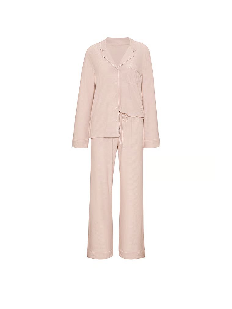 Pijamale lungi făcute din SoSoft modal. Produsul este auriu și provine din colecția Victoria's Secret.