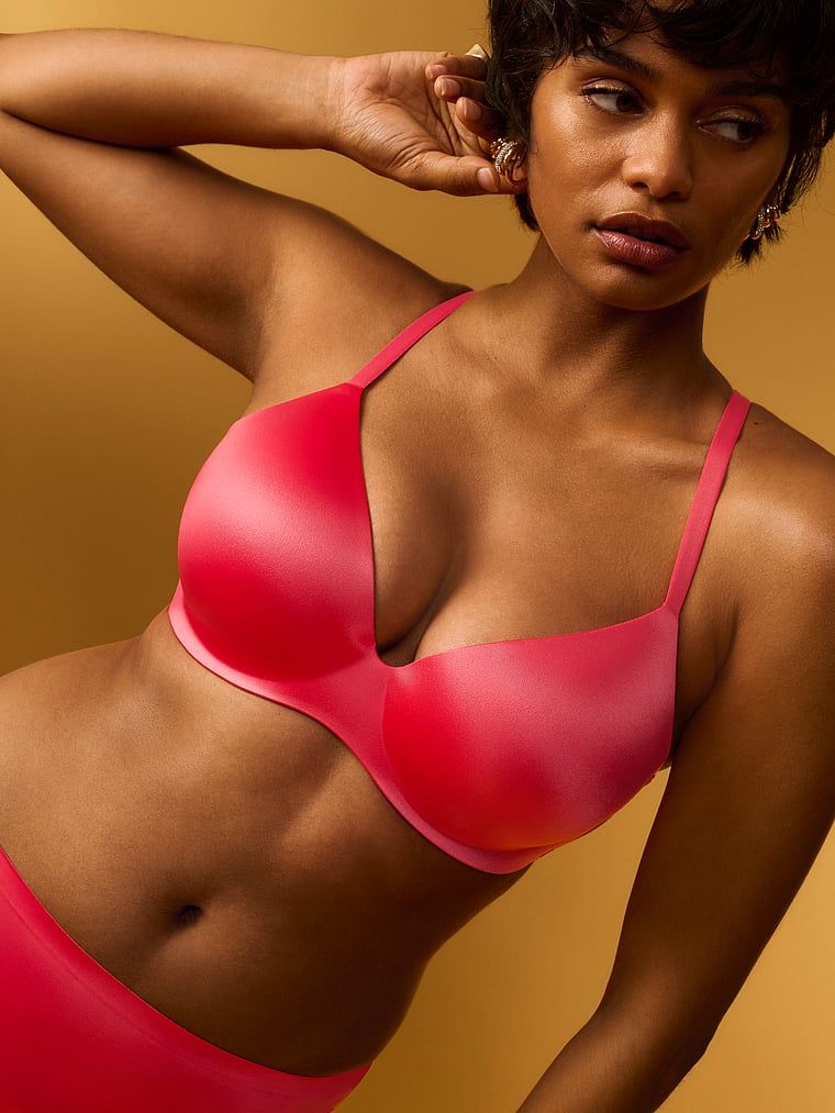 FlexFactor Demi sutien ușor căptușit. Produsul este roșu și provine din colecția Body by Victoria.
