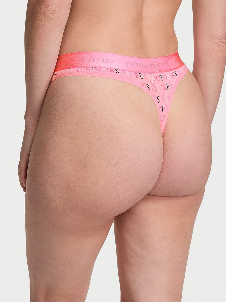 Tanga de bumbac cu logo la talie. Produsul are o culoare cu model și provine din colecția Bumbac.