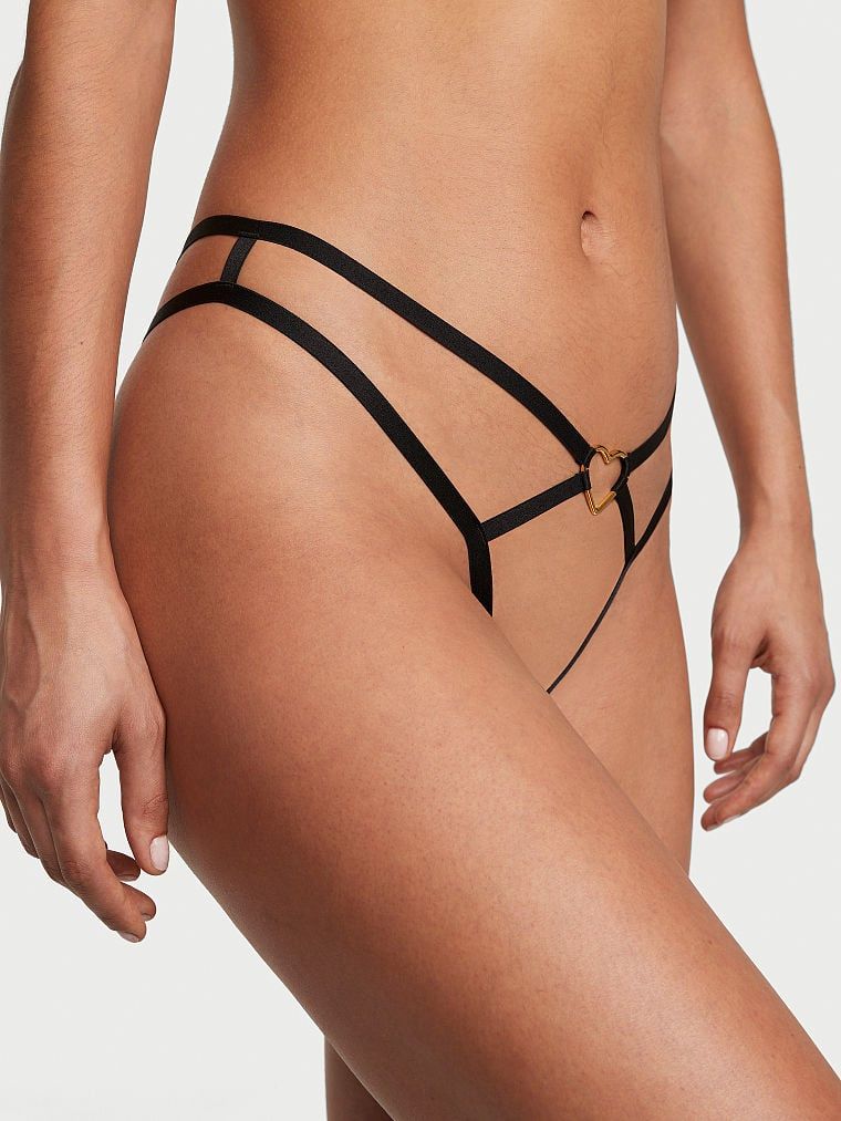 Very Sexy Chiloți V-string Crotchless cu bretele și ornamente în formă de inimă