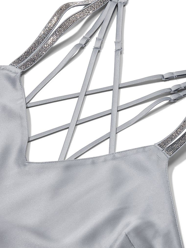 Cămașă de noapte din satin cu bretele lucioase Gradient Shine Strap Slip. Produsul este de culoare gri și provine din colecția Very Sexy.