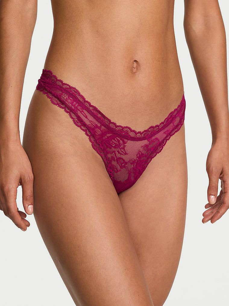 Tanga din dantelă trandafir cu picioare înalte. Produsul este roz și provine din colecția Very Sexy.