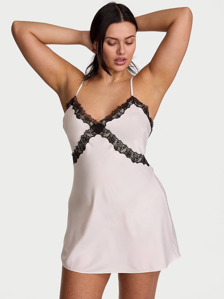 Very Sexy Rochie mini tip Slip din satin cu trandafiri, cu margini din dantelă