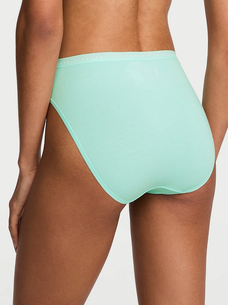 Chiloți din bumbac cu picioare înalte, pantaloni scurti cu picior înalt. Produsul este de culoare verde și provine din colecția Victoria's Secret.