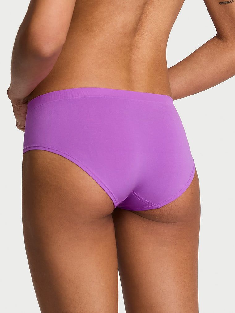 Chiloți fără cusură Hiphugger fără cusură. Produsul este de culoare mov și provine din colecția Seamless (Seamless Collection).