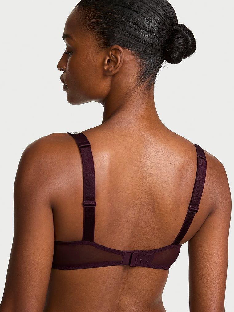 Sutiene push-up din dantelă cu bretele lucioase Shine Strap. Produsul este de culoare mov și provine din colecția Very Sexy.