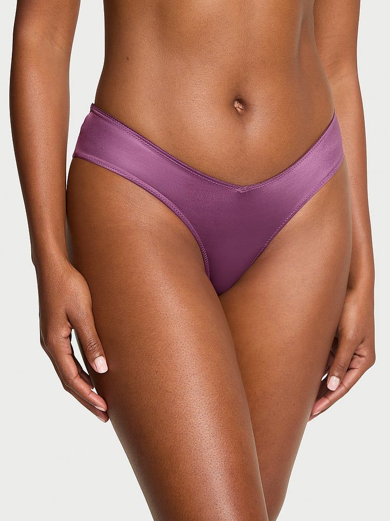 Chiloți cu bretele cu bretele cu spate. Produsul este de culoare violet și provine din colecția Very Sexy.