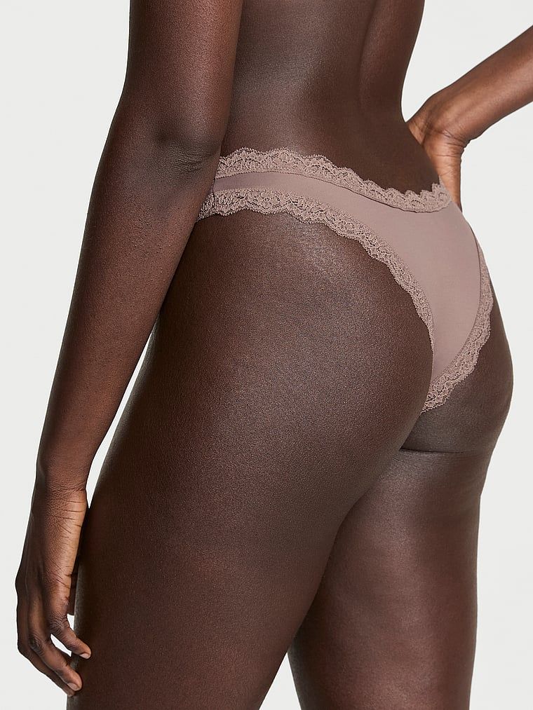 Chiloți brazilieni cu dantelă Trim brazilian. Produsul este gri și provine din colecția Dream Angels.