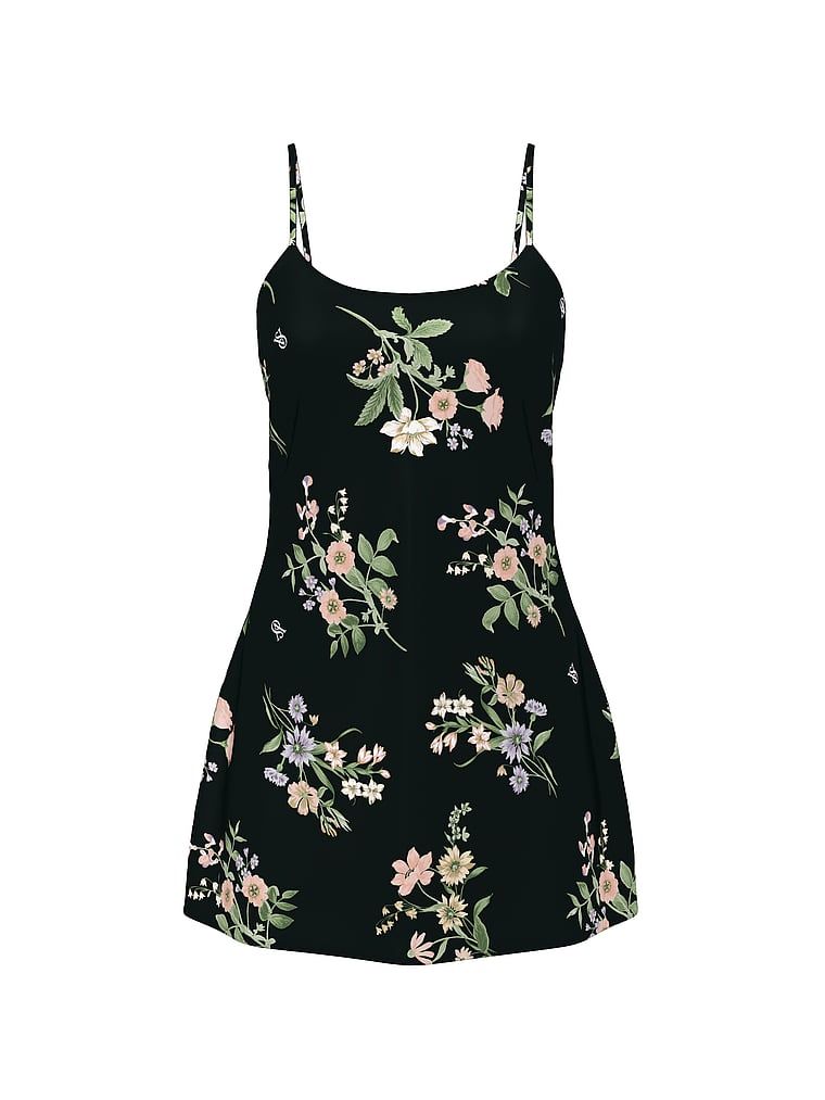 Cămașă de noapte Heritage Slip din satin. Produsul are un model floral și provine din colecția Victoria's Secret.