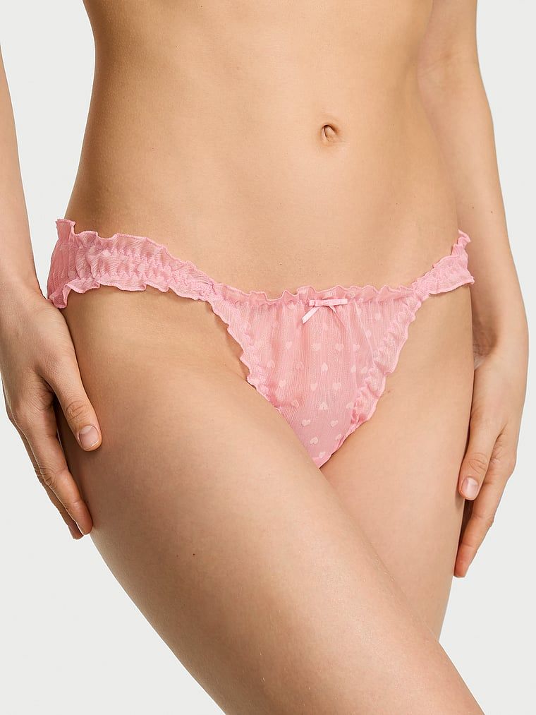 Chiloți din chiffon cu volane Inimă Bikini. Produsul este modelat și provine din colecția Dream Angels.