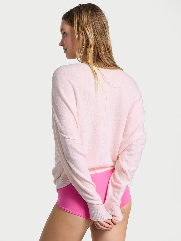 Hanorac tricotat cu decolteu larg Summer Knit. Produsul este roz și provine din colecția Victoria's Secret.