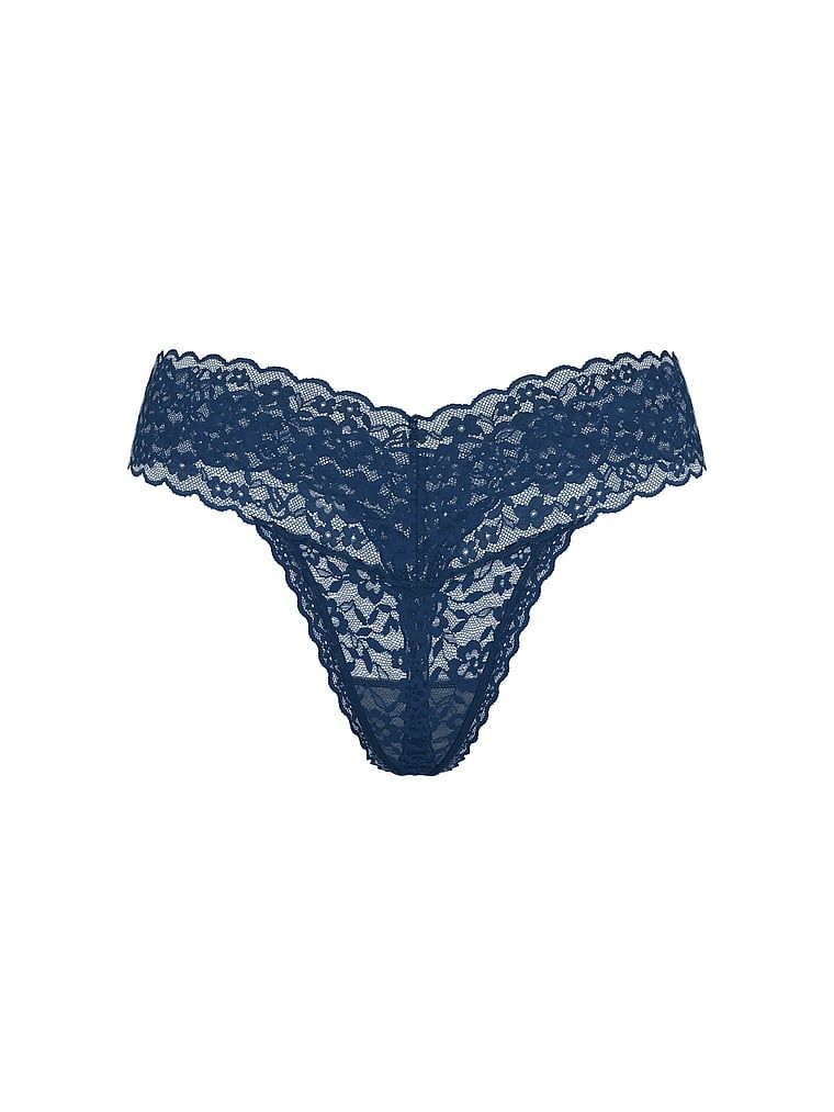 Tanga din dantelă cu flori. Produsul este albastru și provine din colecția Lacie.