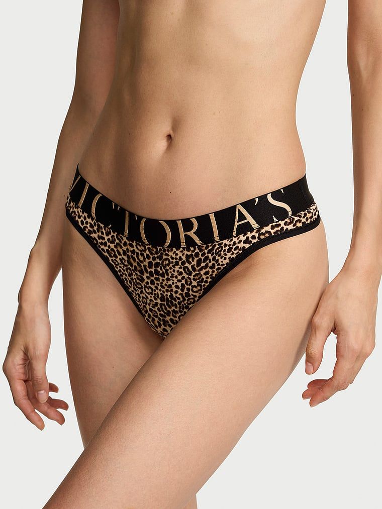 Logo-ul Exploded cu tanga de bumbac. Produsul este modelat și provine din colecția Bumbac.