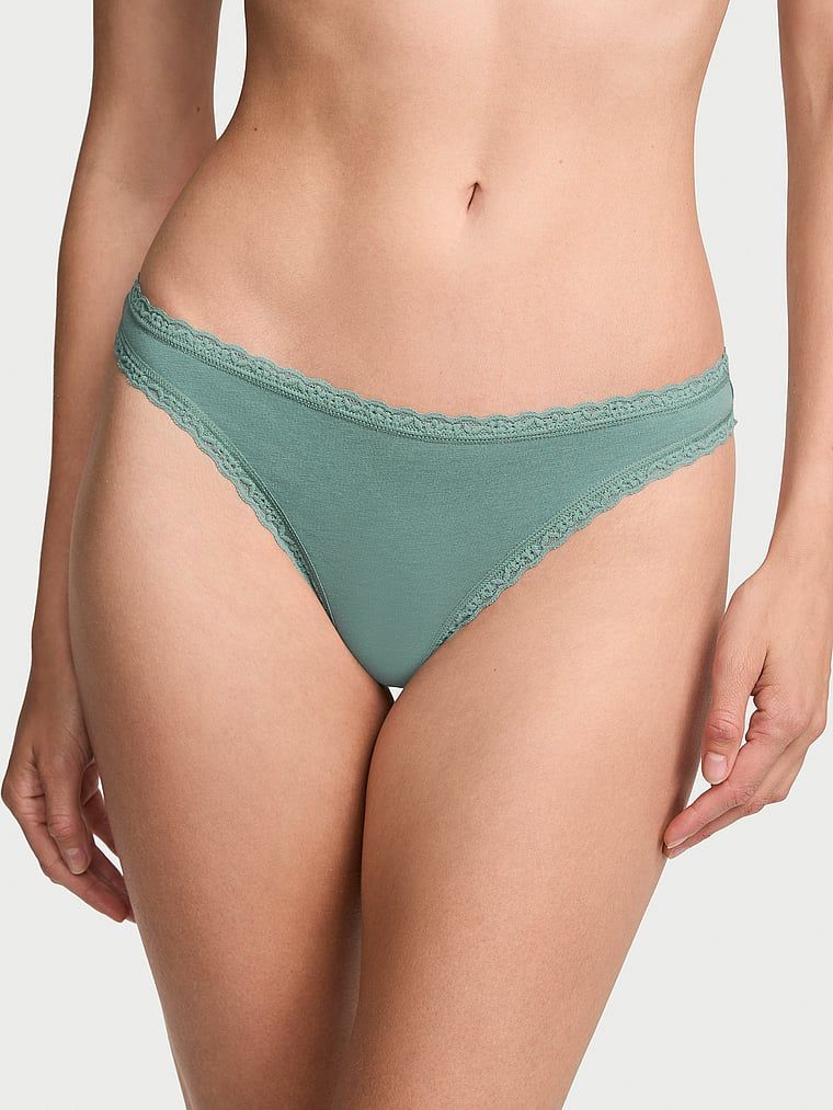 Tanga de bumbac cu dantelă pe margini: talie din dantelă. Produsul este de culoare verde și provine din colecția Lace Trim.