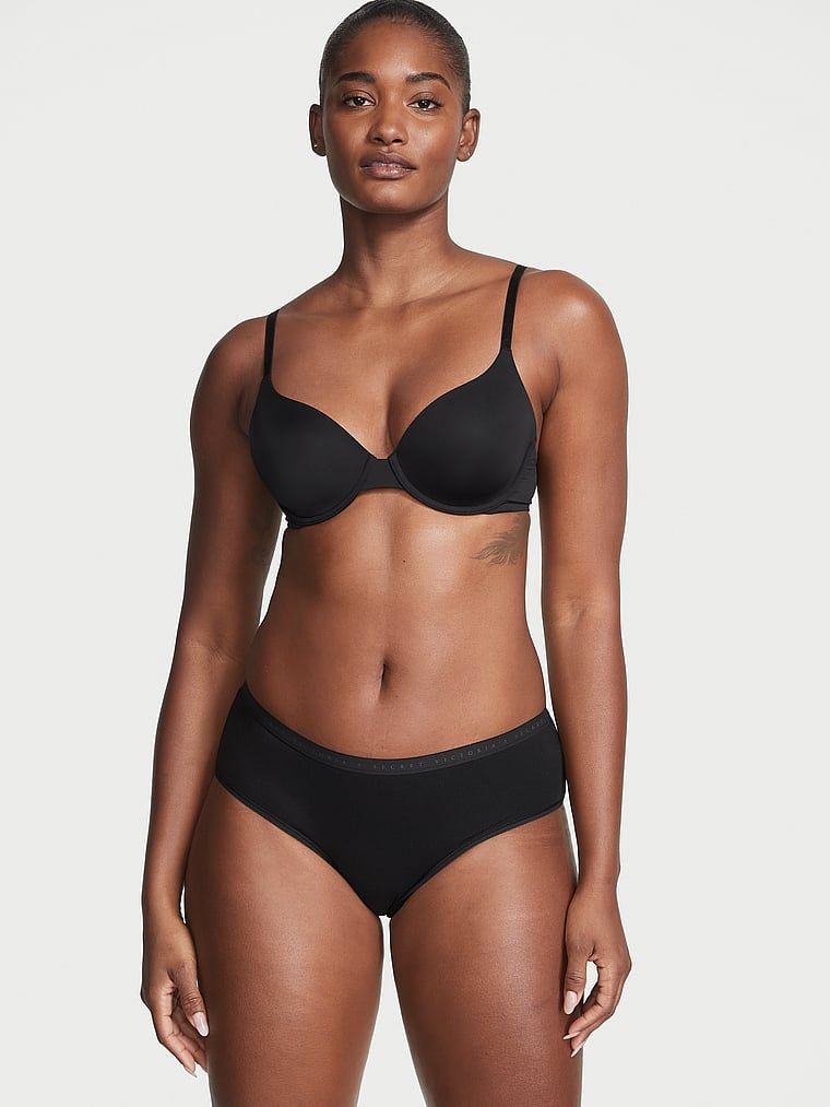 Chiloți Hiphugger din bumbac elastic. Produsul este negru și provine din colecția Victoria's Secret.