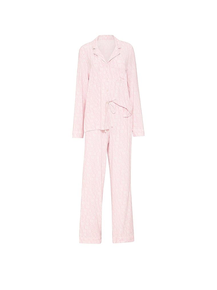 Pijamale modale cu mâneci lungi SoSoft. Produsul este modelat și provine din colecția Victoria's Secret.