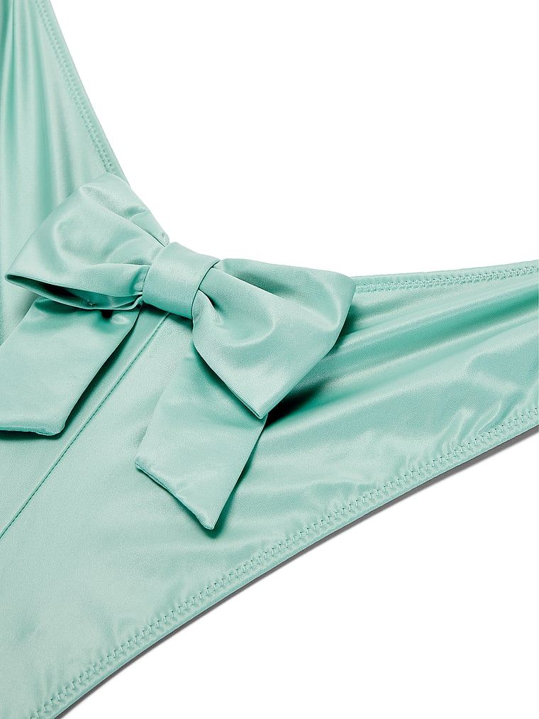 Chiloți brazilieni brazilieni cu spate cu fundă. Produsul este albastru și provine din colecția Dream Angels.