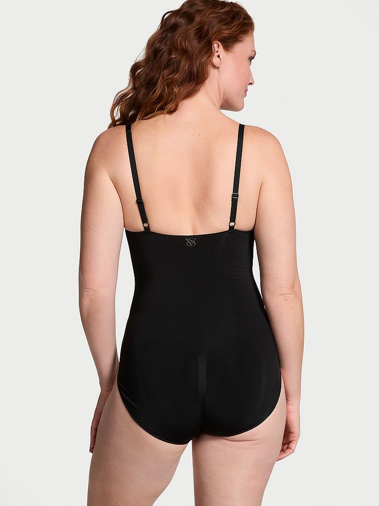 Body modelator by Victoria. Produsul este negru și provine din colecția Victoria's Secret.