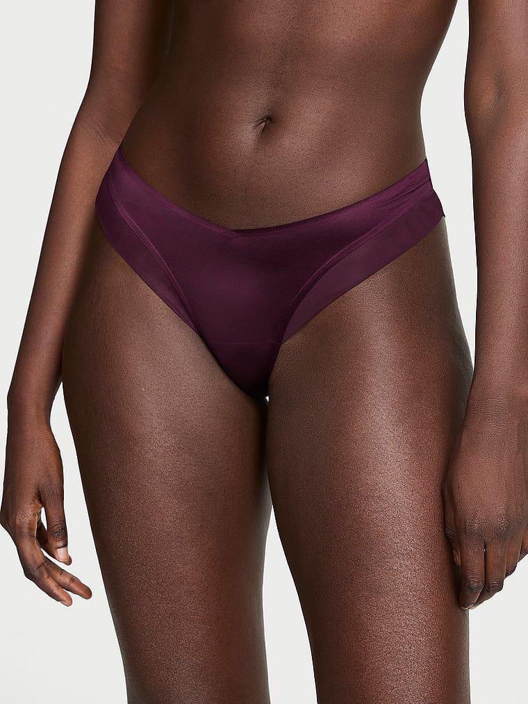 Chiloți cu bretele pe spate Sheer Reveal Cheeky. Produsul este de culoare mov și provine din colecția Very Sexy.