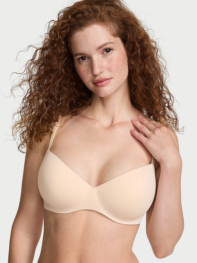 Sutien ușor căptușit, cu balconet FlexFactor. Produsul este de culoare bej și provine din colecția Body by Victoria.