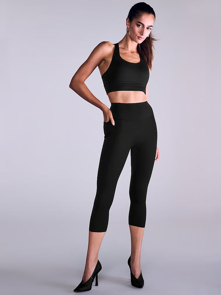 Colanți VSX Elevate Capri. Produsul este negru și provine din colecția VSX.