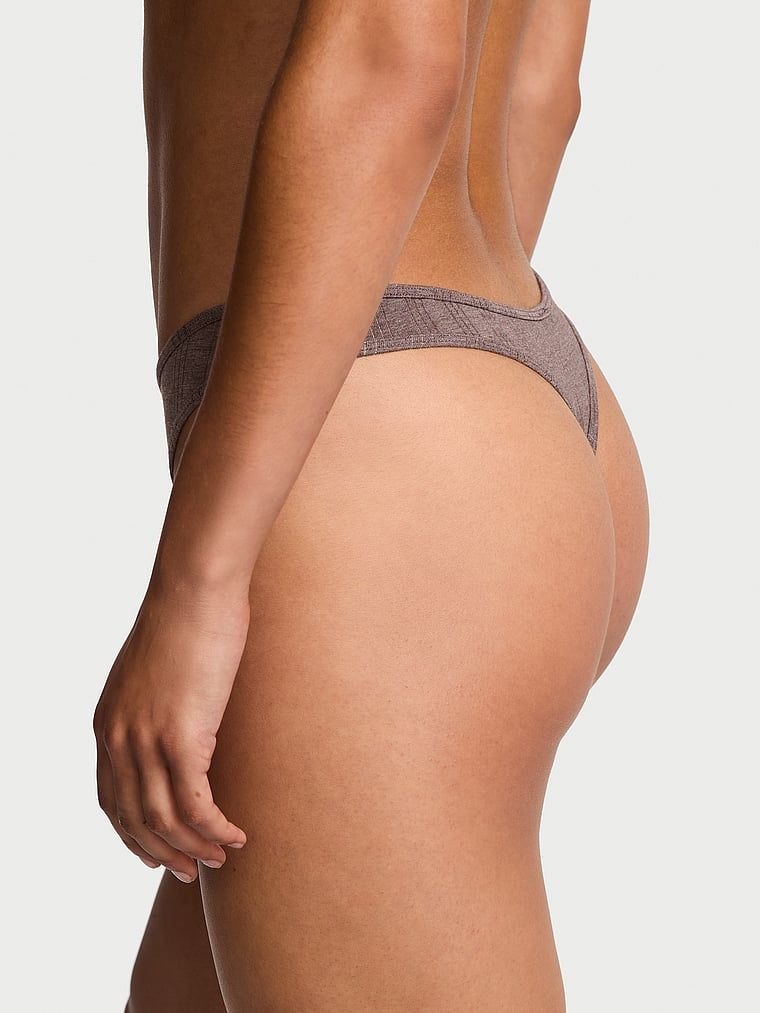 Tanga modal cu picioare Ultra-Fine cu tăietură înaltă. Produsul este de culoare maro și provine din colecția Victoria's Secret.