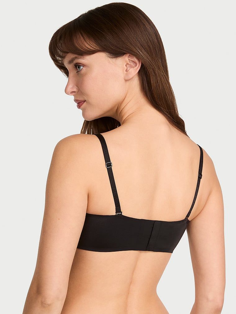 Sutien push-up fără bretele și cu sârmă Perfect Comfort Strapless. Produsul este negru și provine din colecția Victoria's Secret Bare.