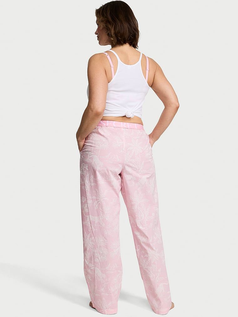 Pantaloni de pijama Heritage din bumbac Mix & Match. Produsul este modelat și provine din colecția Victoria's Secret.