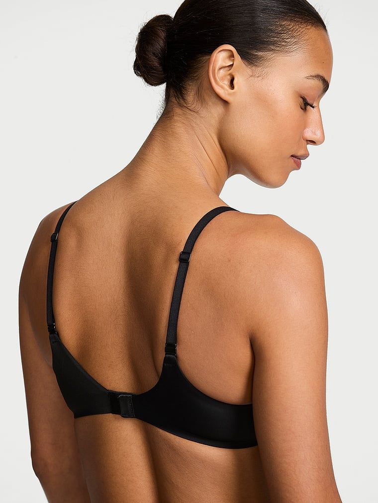 Sutien ușor căptușit, cu balconet FlexFactor. Produsul este negru și provine din colecția Body by Victoria.