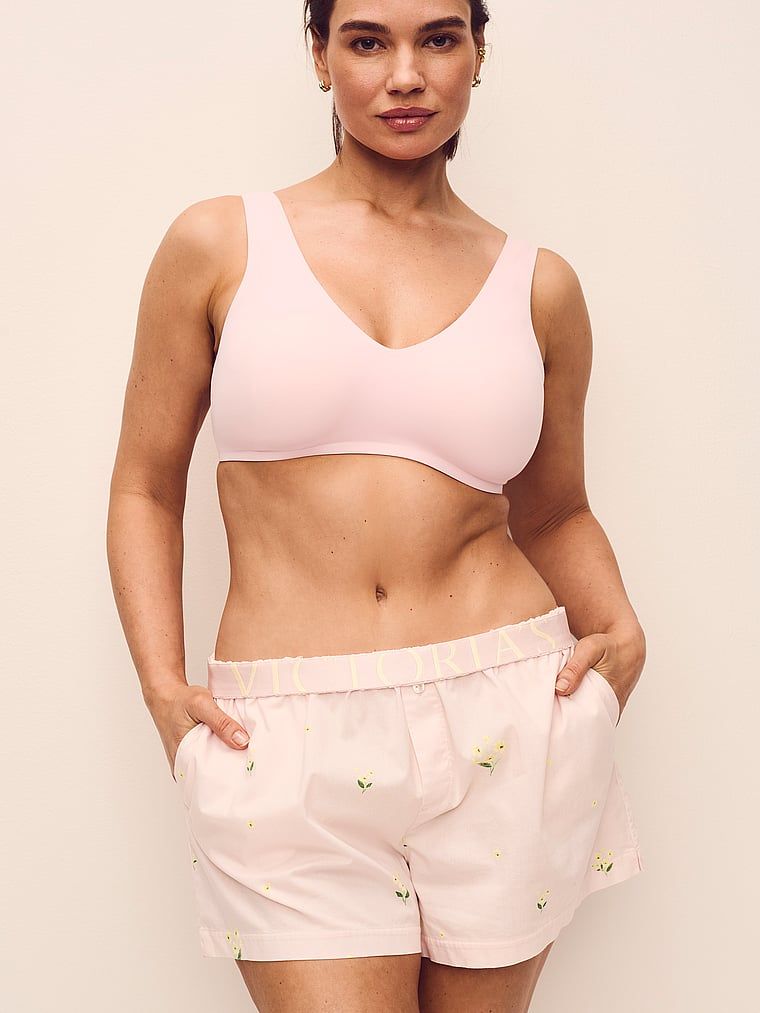 SlumberBra pentru zi cu zi și pentru somn. Produsul este roz și provine din colecția de tricouri.