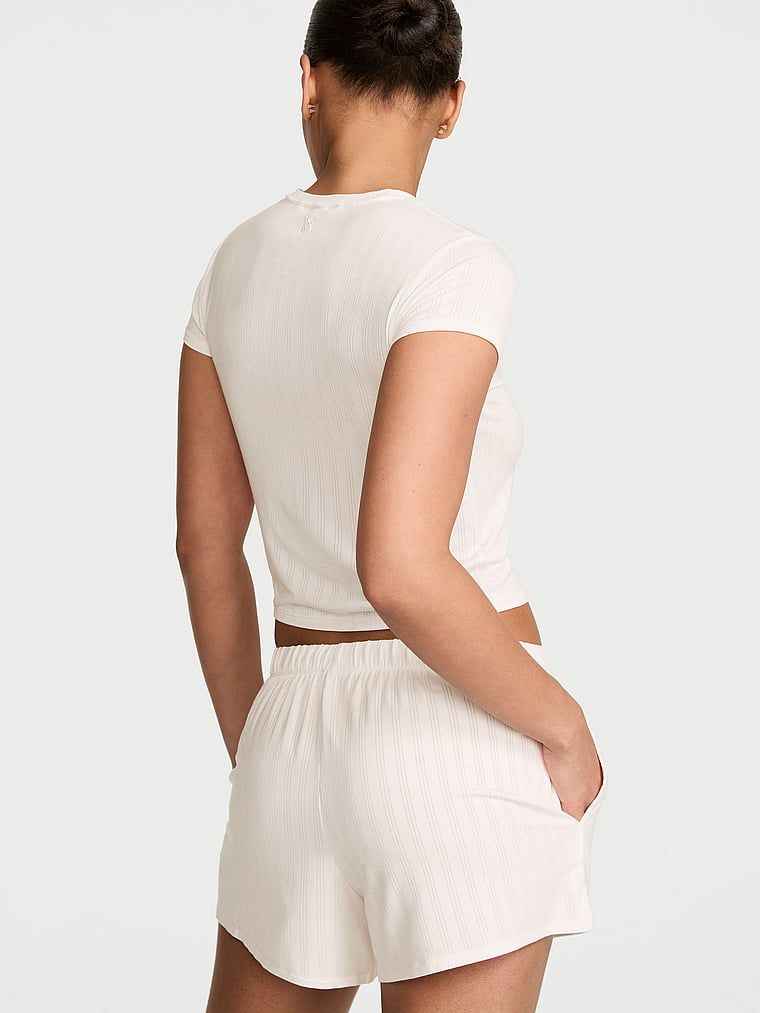 Pantaloni scurți modali SoSoft Ultra-Fine. Produsul este alb și provine din colecția Victoria's Secret.