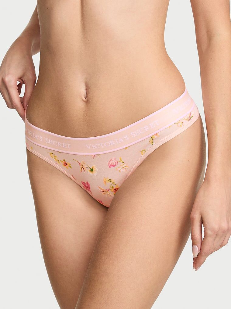 Tanga de bumbac cu logo la talie. Produsul are o culoare florală și provine din colecția Bumbac.