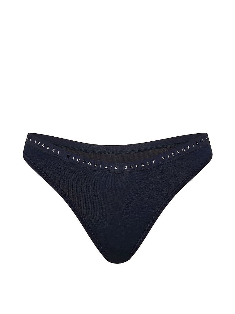 Tanga de bumbac cu picior înalt. Produsul este albastru și provine din colecția Victoria's Secret.