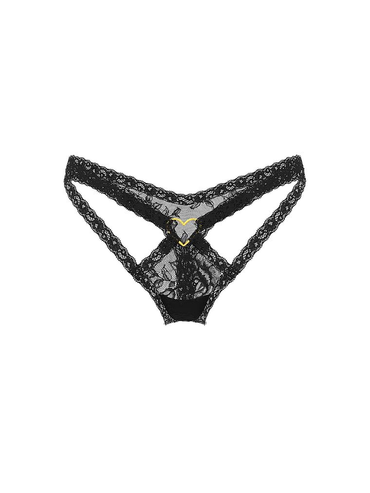 Dantelă tanga Tease Heart Hardware. Produsul este negru și provine din colecția Very Sexy.