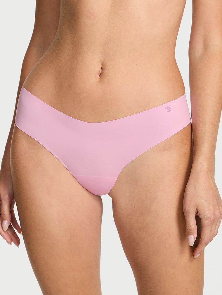 Tanga fără sudură fără prezentare. Produsul este de culoare violet și provine din colecția No-Show.