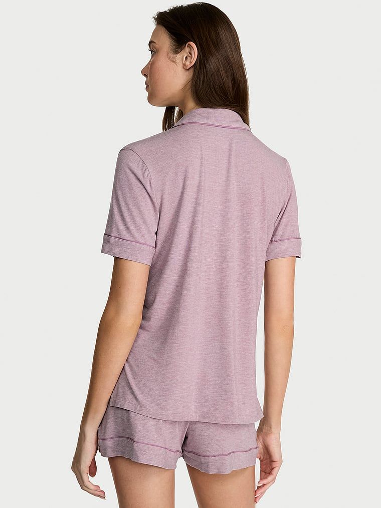Pijamale modale cu pantaloni scurți SoSoft. Produsul este de culoare mov și provine din colecția Victoria's Secret.