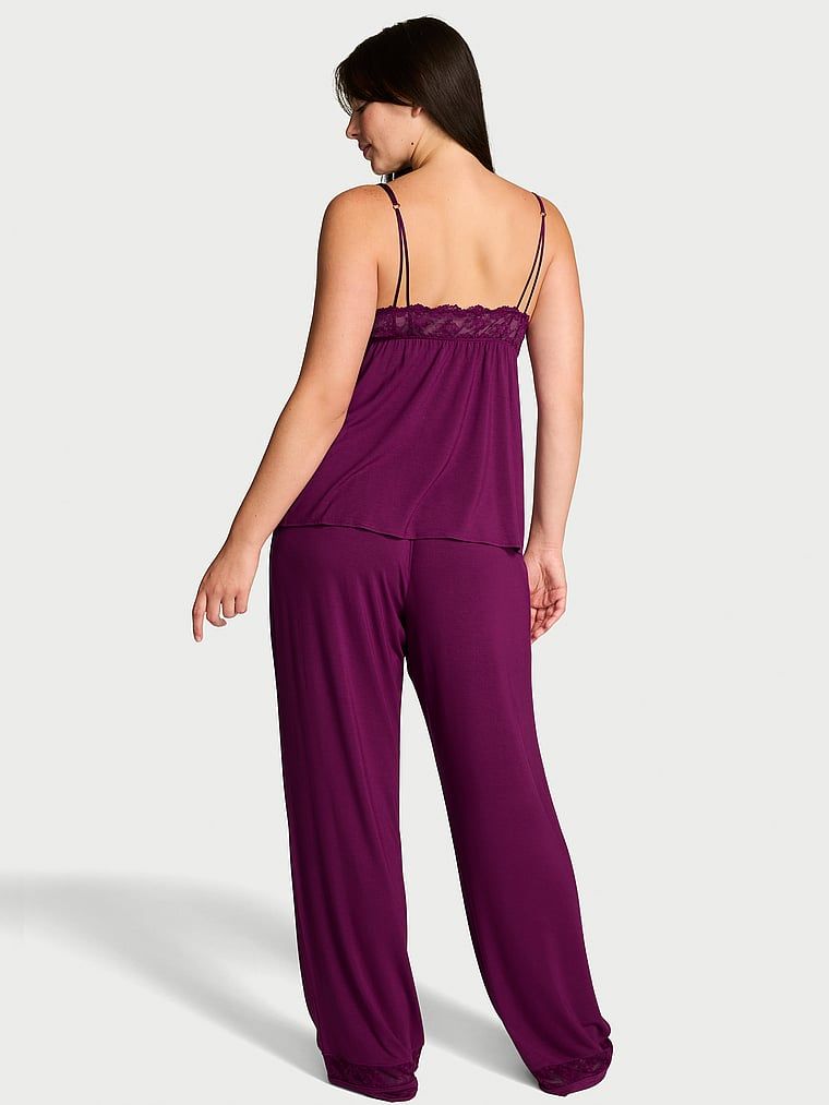 Pijamale modale - bluză cu bretele și pantaloni lungi SoSoft. Produsul este de culoare mov și provine din colecția Victoria's Secret.