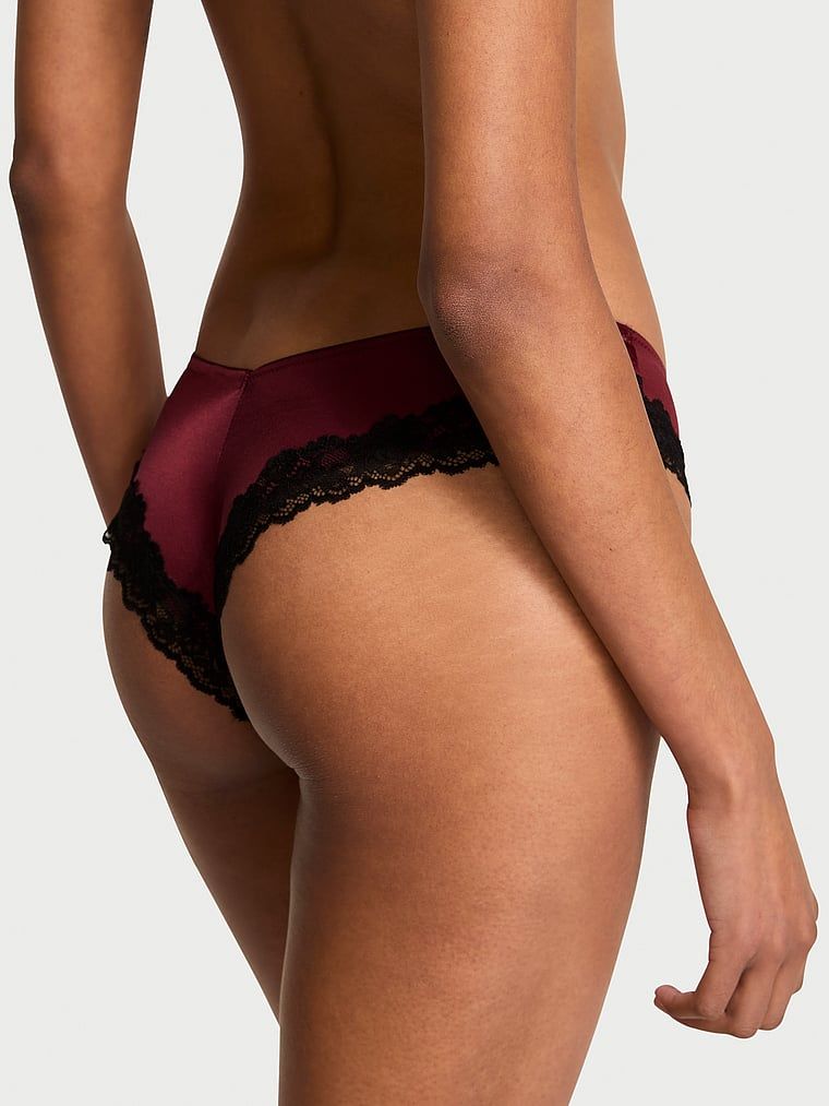 Chiloți din dantelă cu dantelă pe margini și picioare înalte Lace-Trim Cheeky. Produsul este roșu și provine din colecția Very Sexy.