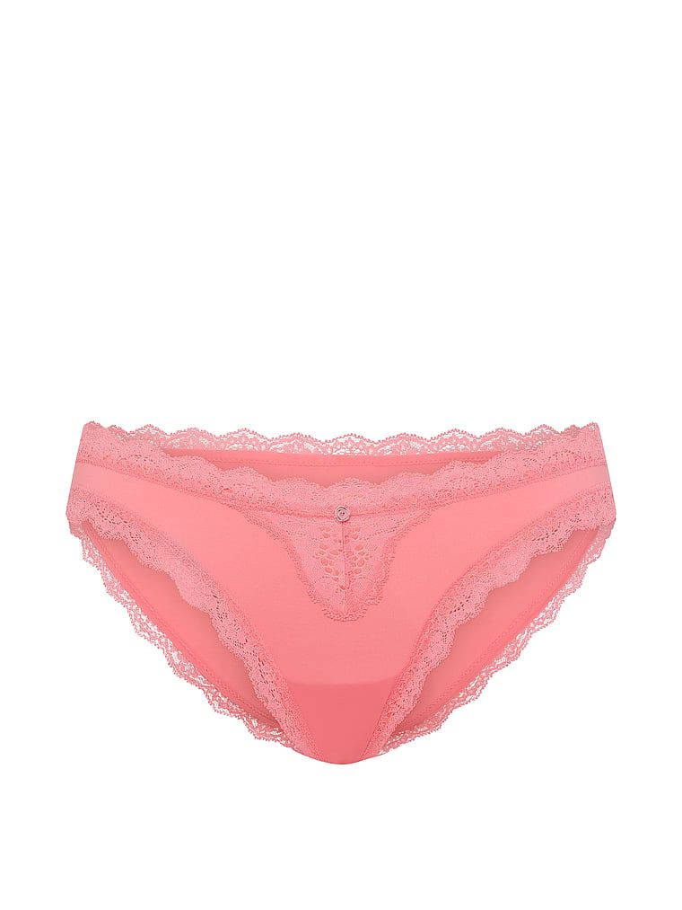 Chiloți din dantelă pe marginea bikiniului cu dantelă. Produsul este roz și provine din colecția Dream Angels.