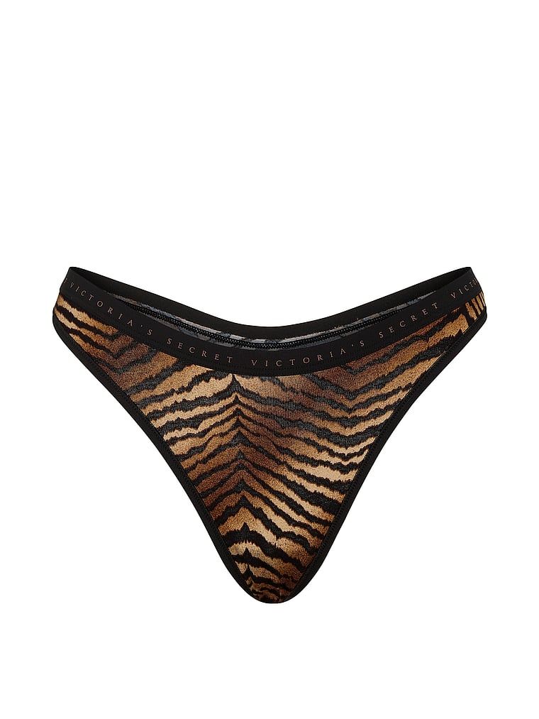 Tanga de bumbac cu picior înalt. Produsul are o culoare cu model și provine din colecția Victoria's Secret.