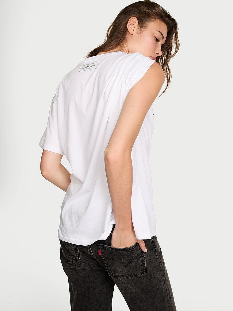 Tricou oversize din bumbac VSFS 2025. Produsul este de culoare albă și provine din colecția Angel Essentials.