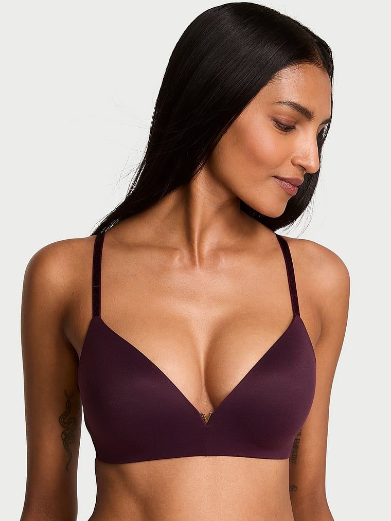 Sutien push-up fără sârmă. Produsul este de culoare violet și provine din colecția Love Cloud.